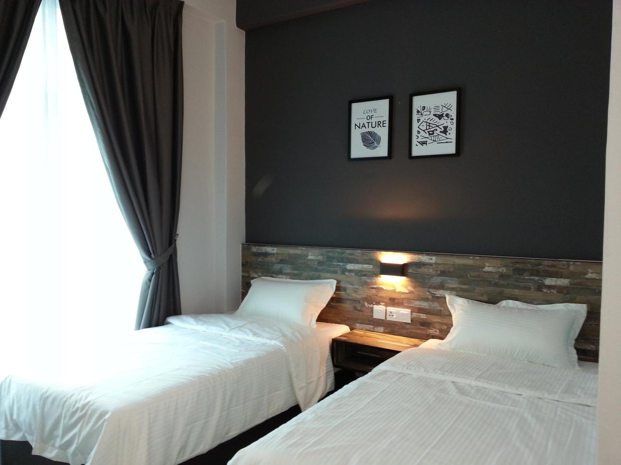 L Hotel Simpang Renggam Room photo