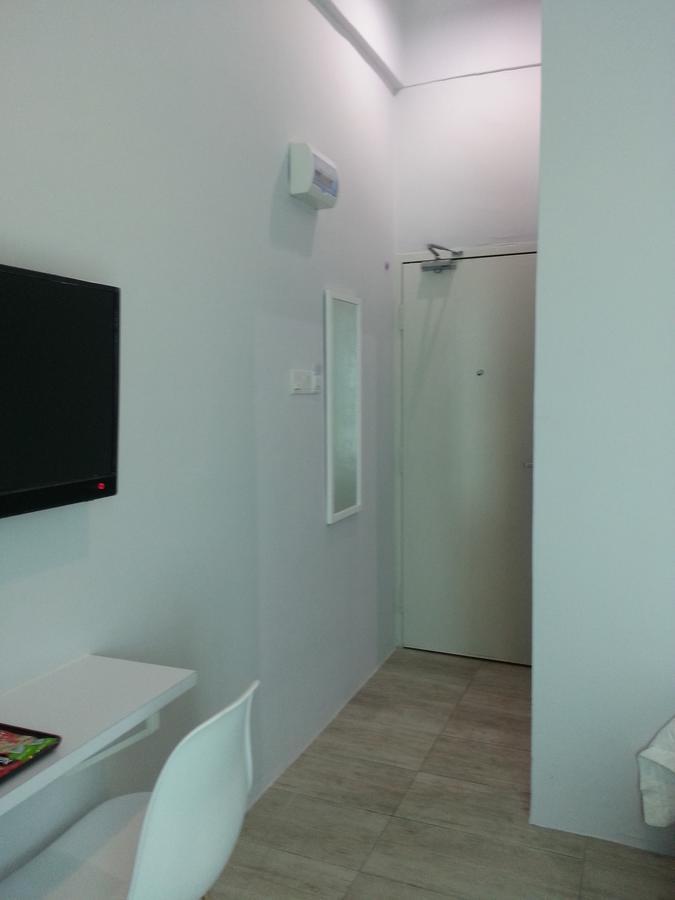 L Hotel Simpang Renggam Exterior photo